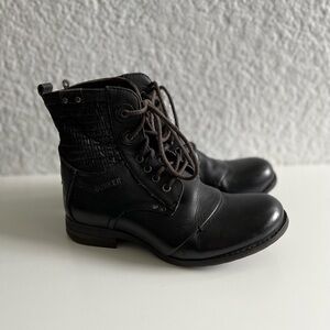 BUNKER Eur 38 Womens 7 Black Lace Up Leather Boots Purple Lining Grunge 90s Funk